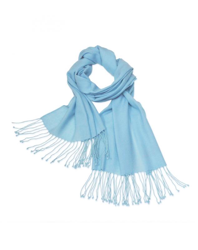 水藍色羊毛圍巾